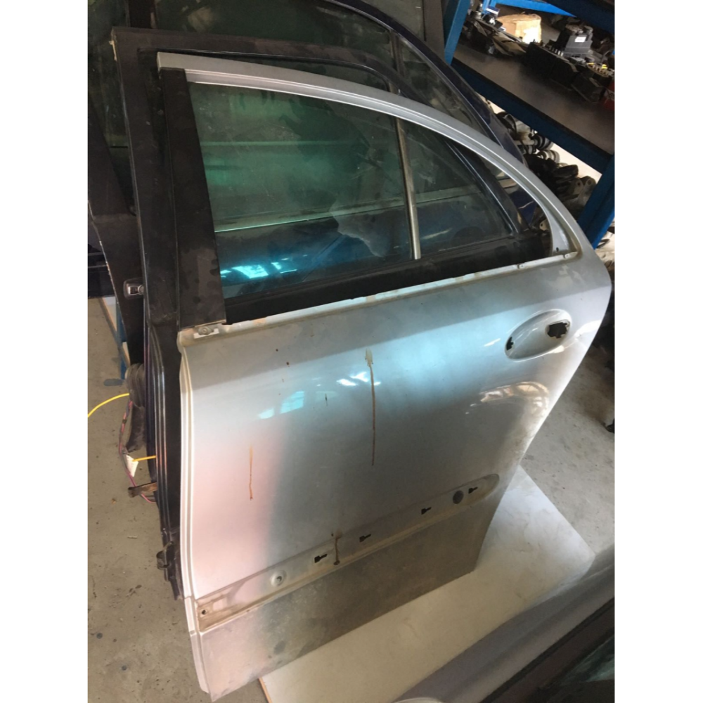C180 - E180 - C200 - E200 - 200E - 190E - E320 - C220 - E350 - C250 - E250 - E220 - C320