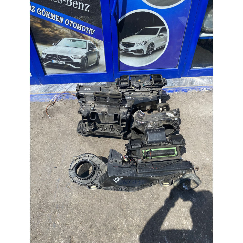 MERCEDES KALORİFER KUTUSU