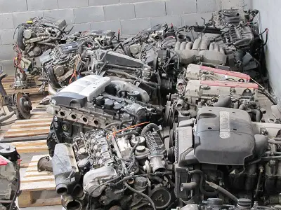 Tüm Mercedes Otomobillerin 112 / 271/ 272 / 274 / 111 / 102 / 103 / 104 / 611 / 612 / 613 / 647 / 64