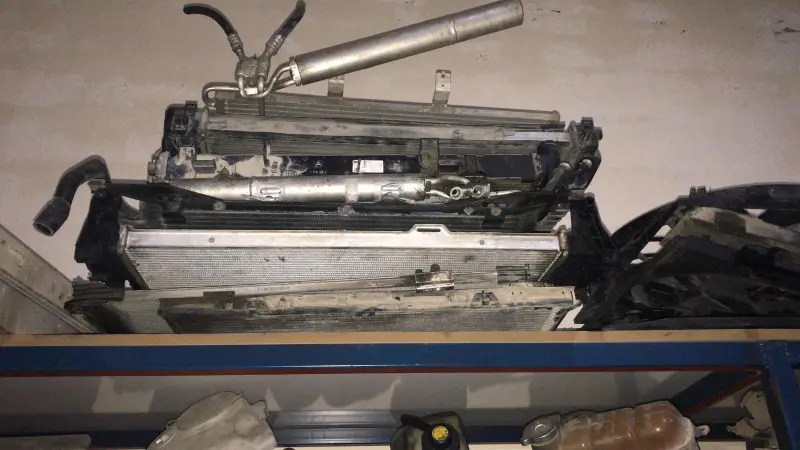 Tüm Mercedes Otomobillerin 111 / 112 / 102 / 103 / 104 / 611 / 612 / 613 / 647 / 648 / 642 / 601 / 6