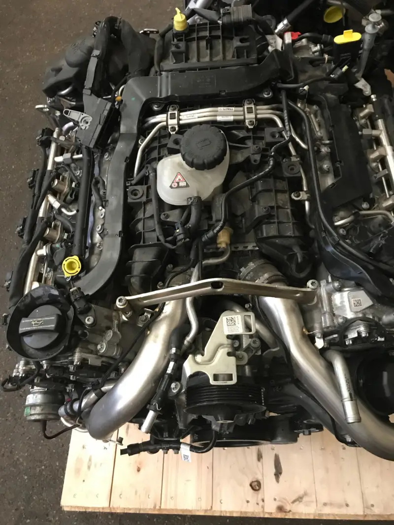 Tüm Mercedes Otomobillerin 112 / 271/ 272 / 274 / 111 / 102 / 103 / 104 / 611 / 612 / 613 / 647 / 64