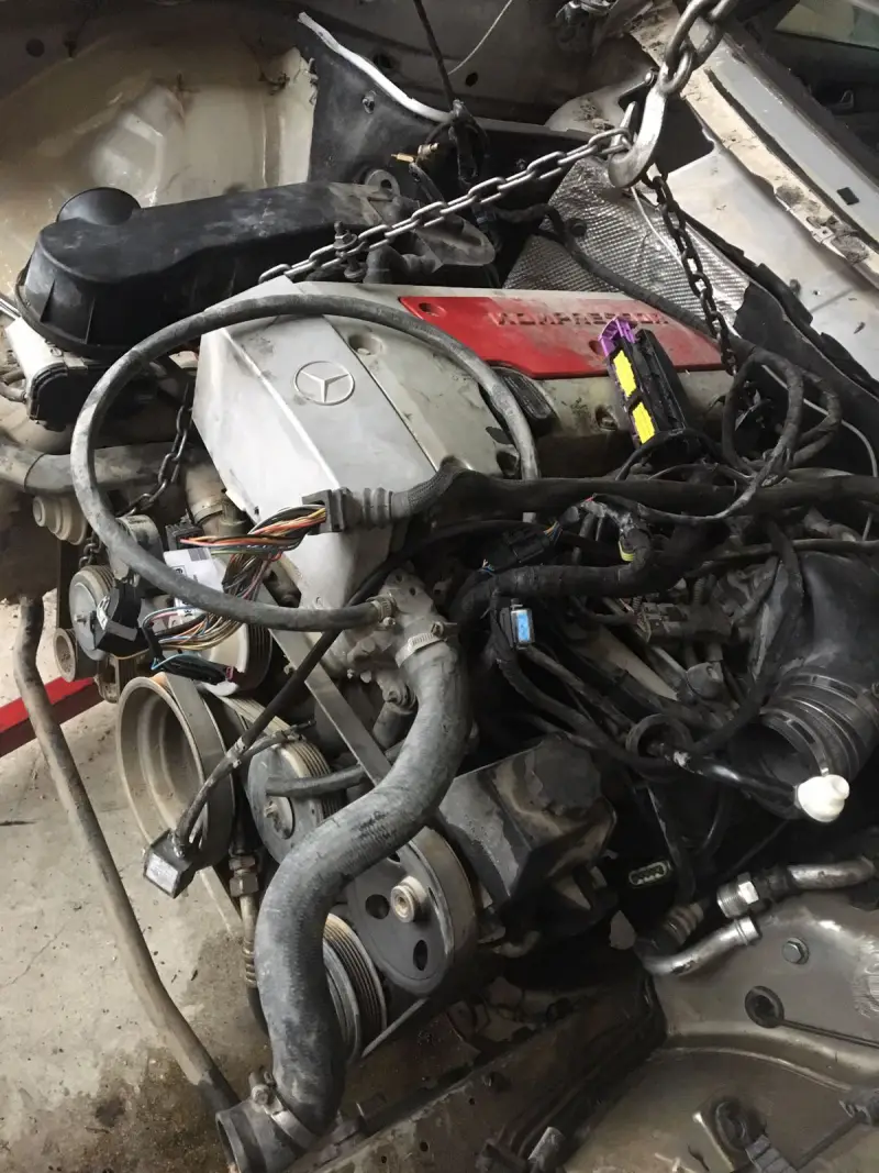 Tüm Mercedes Otomobillerin 112 / 271/ 272 / 274 / 111 / 102 / 103 / 104 / 611 / 612 / 613 / 647 / 64