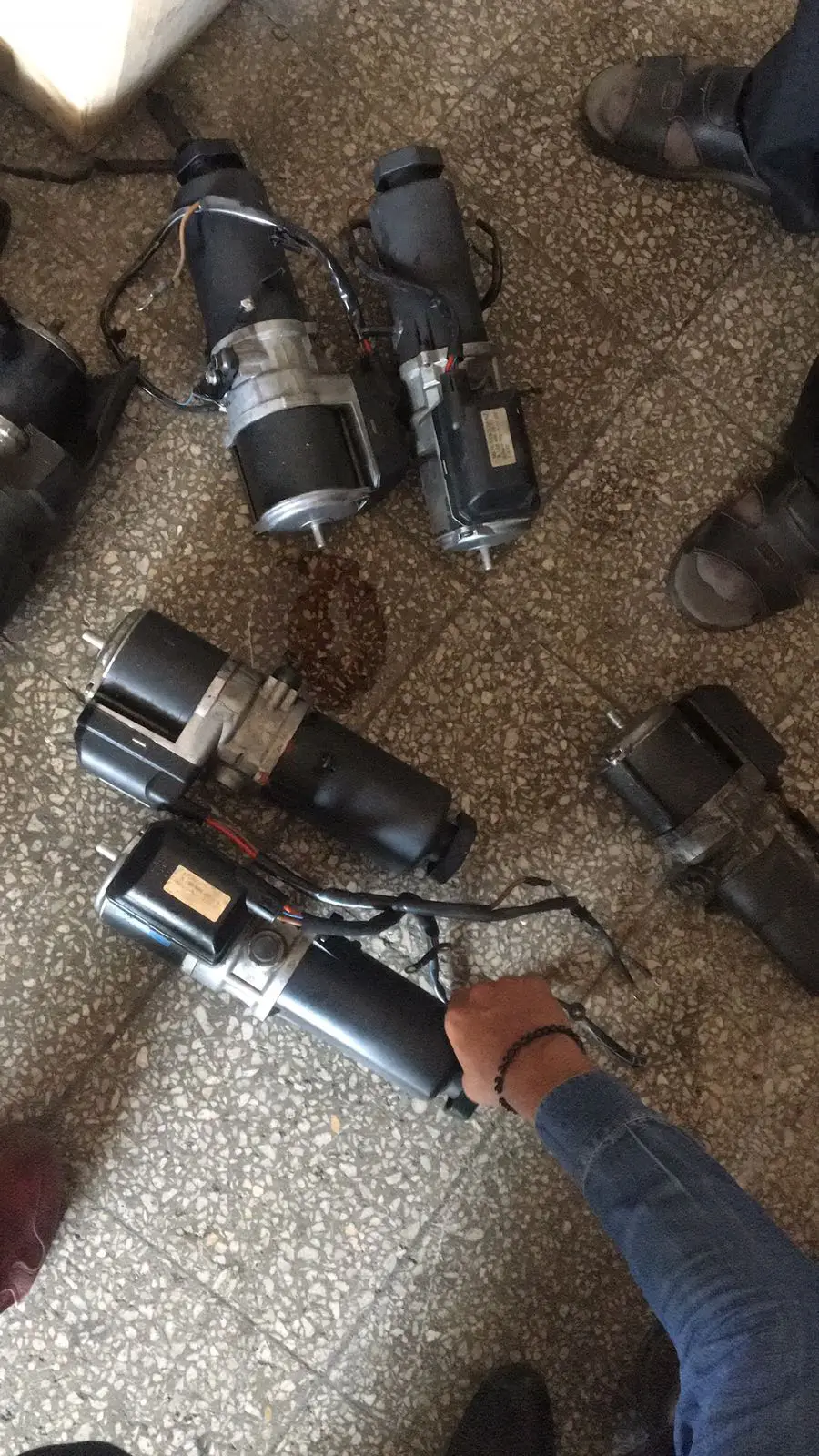 Tüm Mercedes Otomobillerin 111 / 112 / 102 / 103 / 104 / 611 / 612 / 613 / 647 / 648 / 642 / 601 / 6